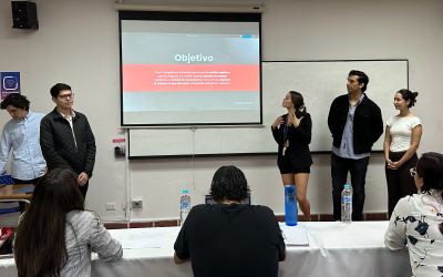 Estudiantes de cuarto año impulsaron la economía de 14 emprendedores en Sonsonate y Tepecoyo