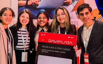 Estudiantes de la Escuela logran segundo lugar en Hackathon Daviplata organizada por Banco Davivienda